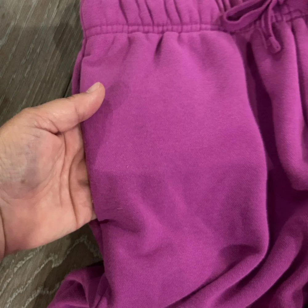 Nike Magenta Joggers - Picture 3 of 9